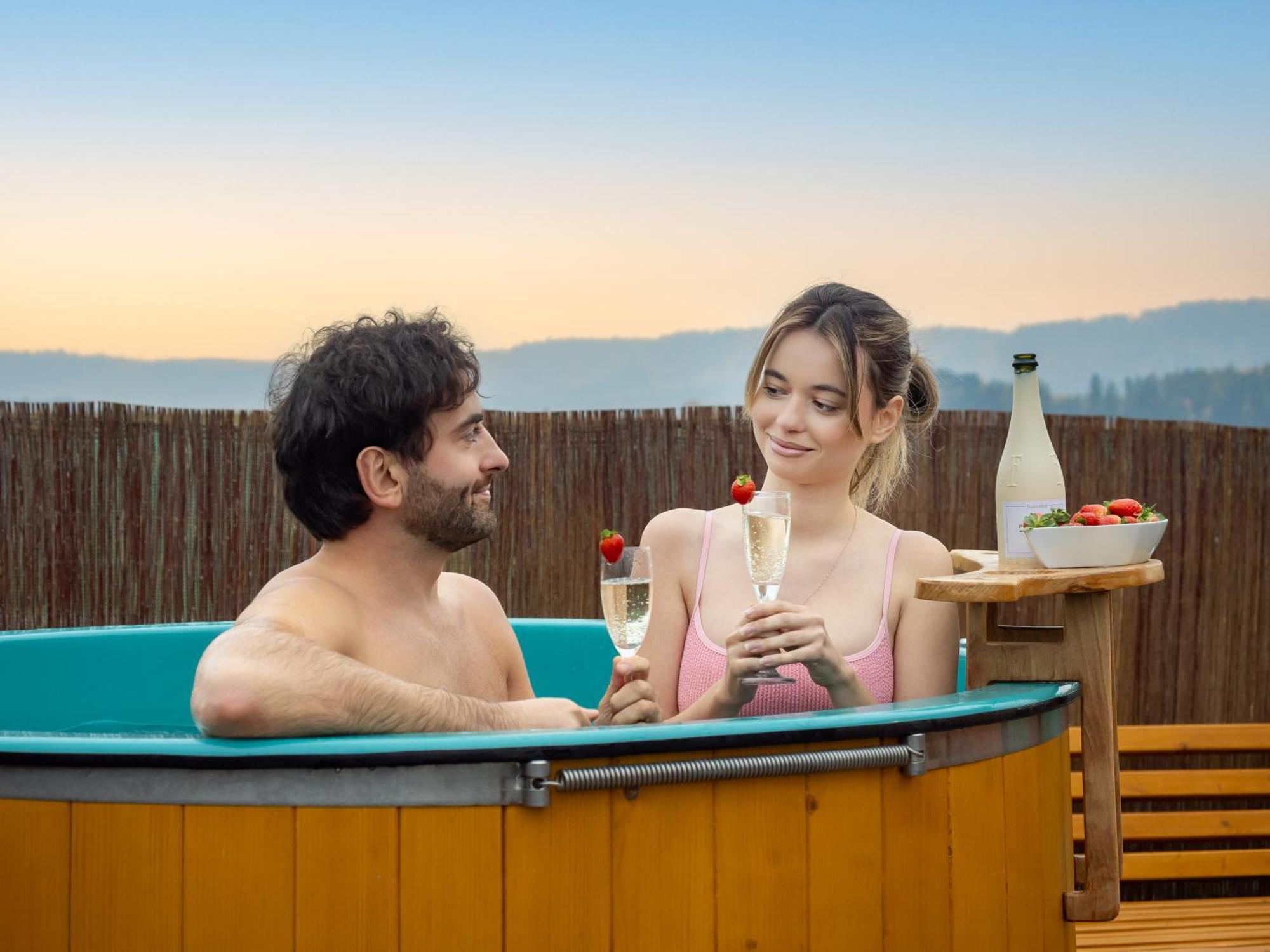Rajska Polana Domki Premium ,Na Odludziu Z Prywatna Balia Z Jacuzzi I Sauna ,Cisza,Rowery Elektryczne,Gory,Astroprzygoda,- Adrspach, Skalne Miasto, Zamek Ksiaz,Andrzejowka,Karpacz, Sniezka,Janskie Laznie,Pec Mieroszow Esterno foto