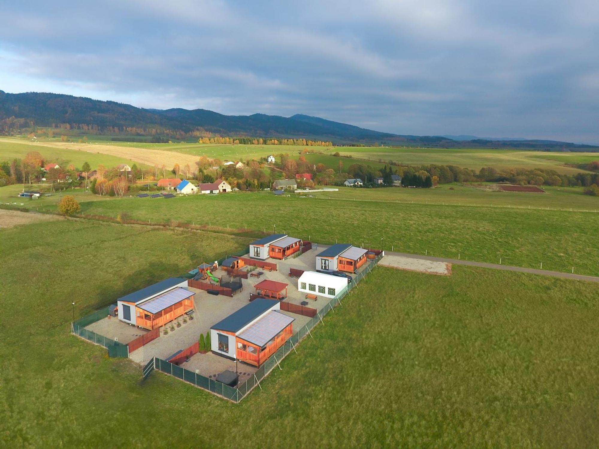 Rajska Polana Domki Premium ,Na Odludziu Z Prywatna Balia Z Jacuzzi I Sauna ,Cisza,Rowery Elektryczne,Gory,Astroprzygoda,- Adrspach, Skalne Miasto, Zamek Ksiaz,Andrzejowka,Karpacz, Sniezka,Janskie Laznie,Pec Mieroszow Esterno foto